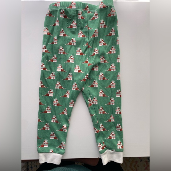 Lila and Hayes Elf Christmas Pajamas / Size 18-24m / VGUC - Picture 9 of 9